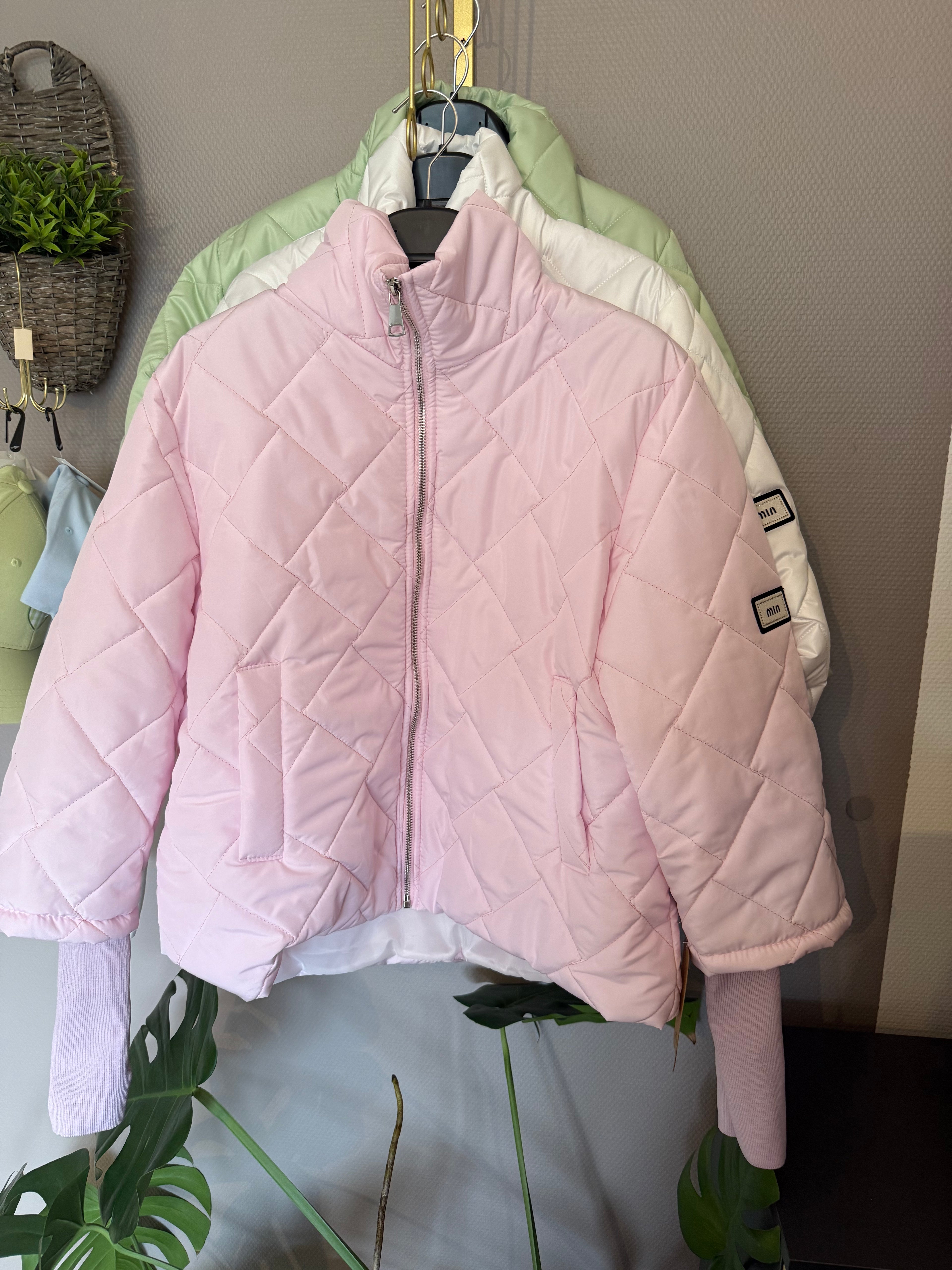 Stepp Jacke – leicht, modern und vielseitig kombinierbar