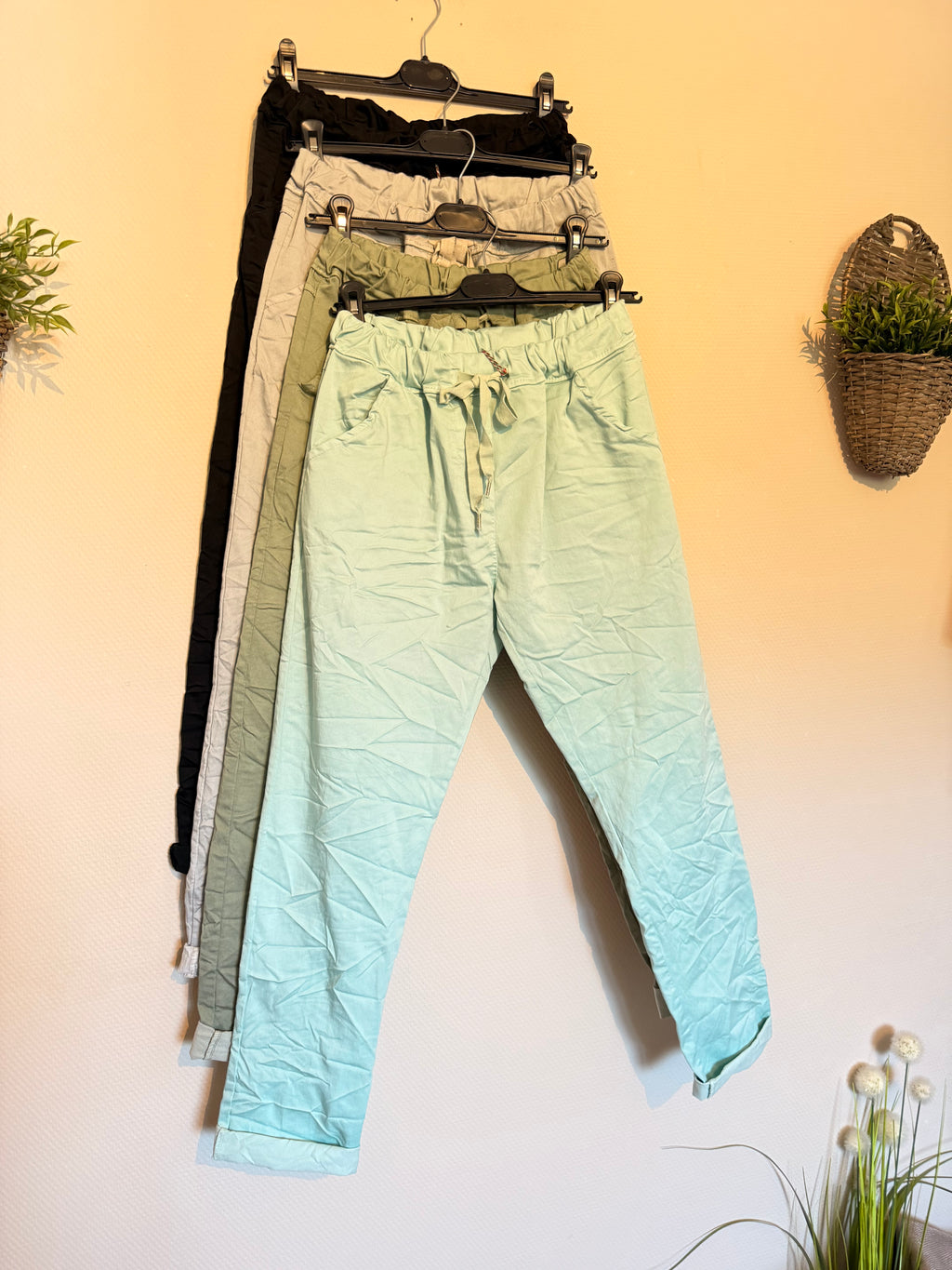 Paperbag Hose „Summer Breeze“ 🌿

Lässig, bequem und einfach perfekt für den
