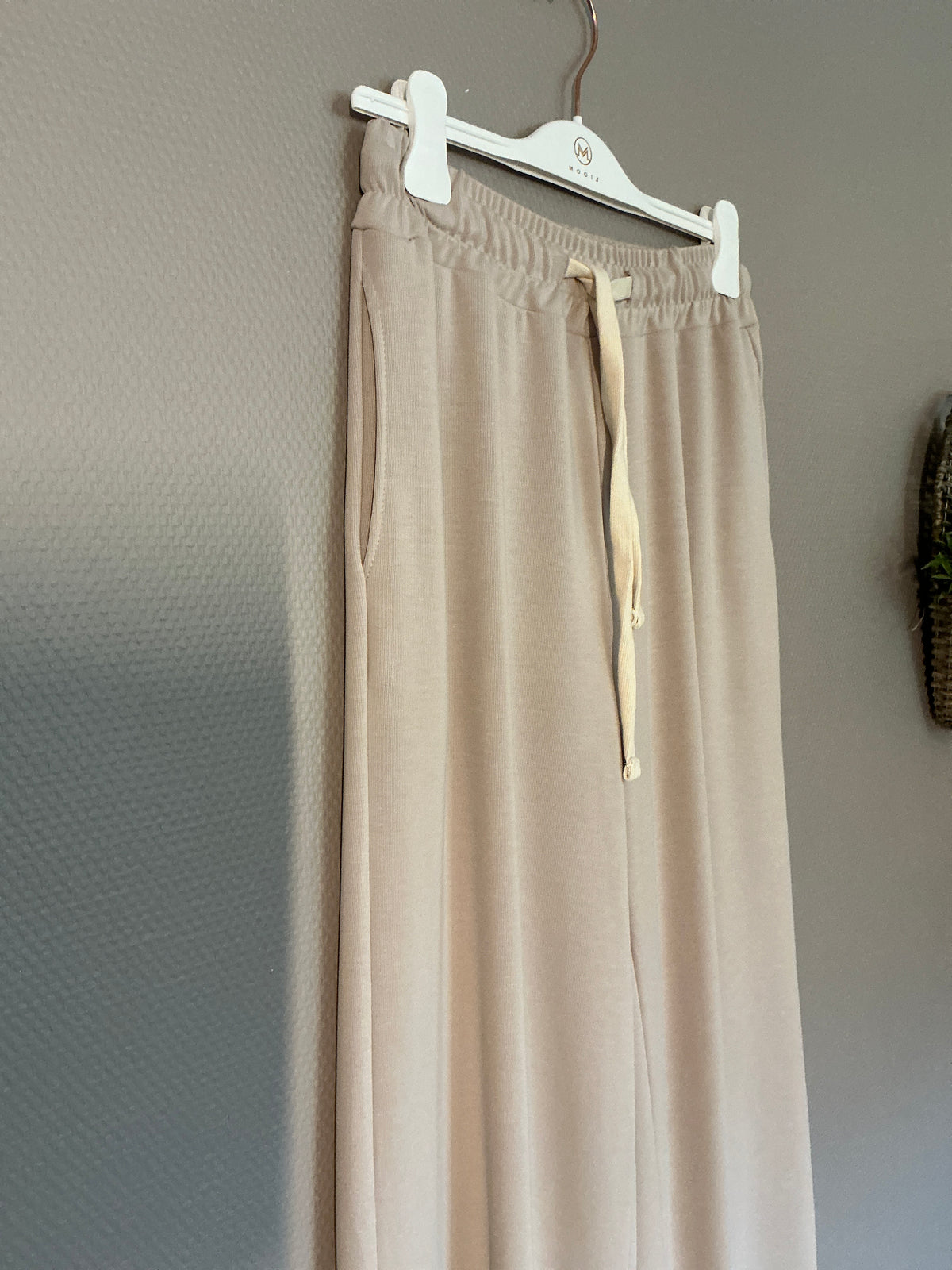 Soft – Hose Luna Creme