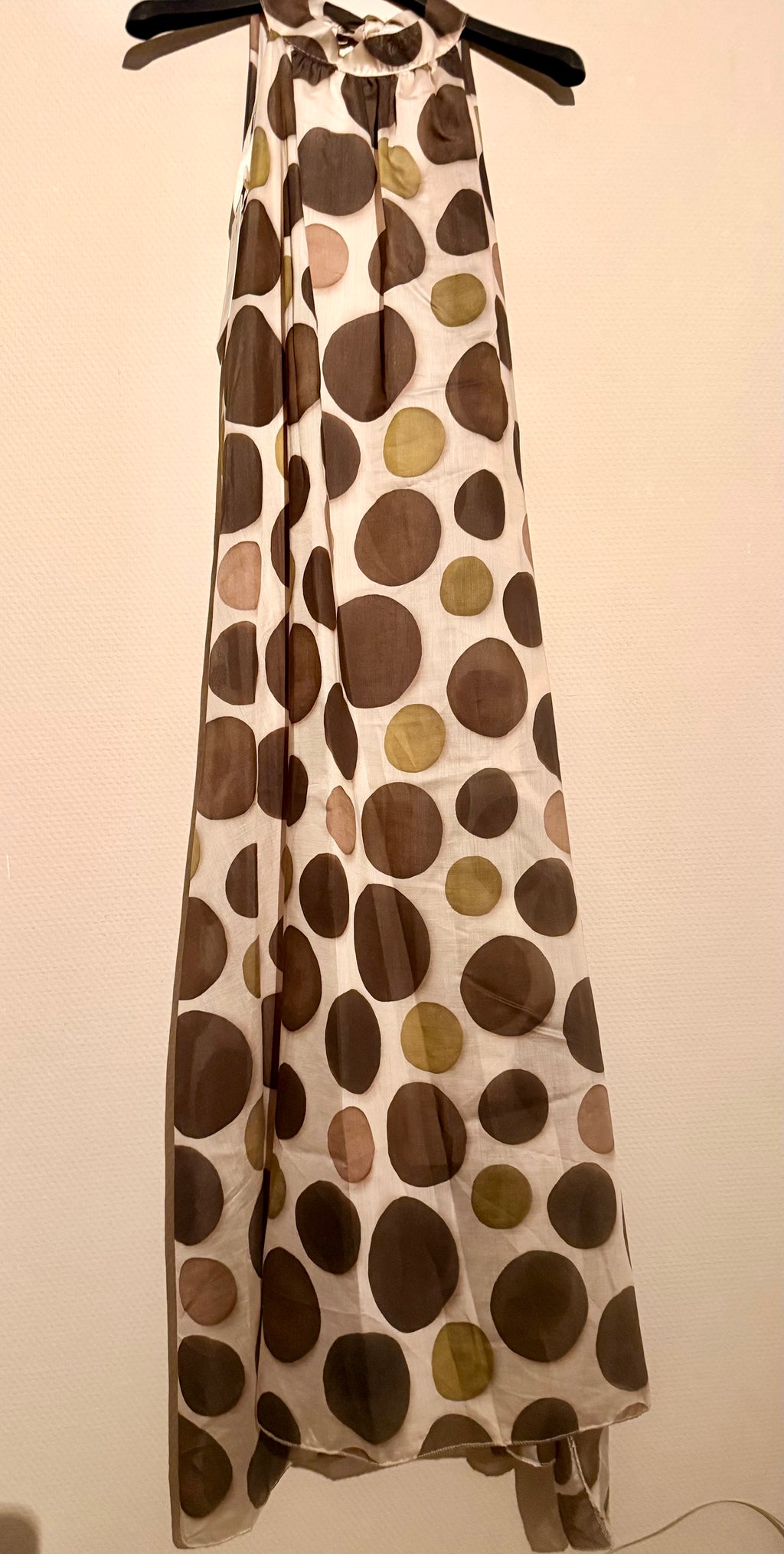 Neckholder-Maxikleid Punkte Beige/Braun