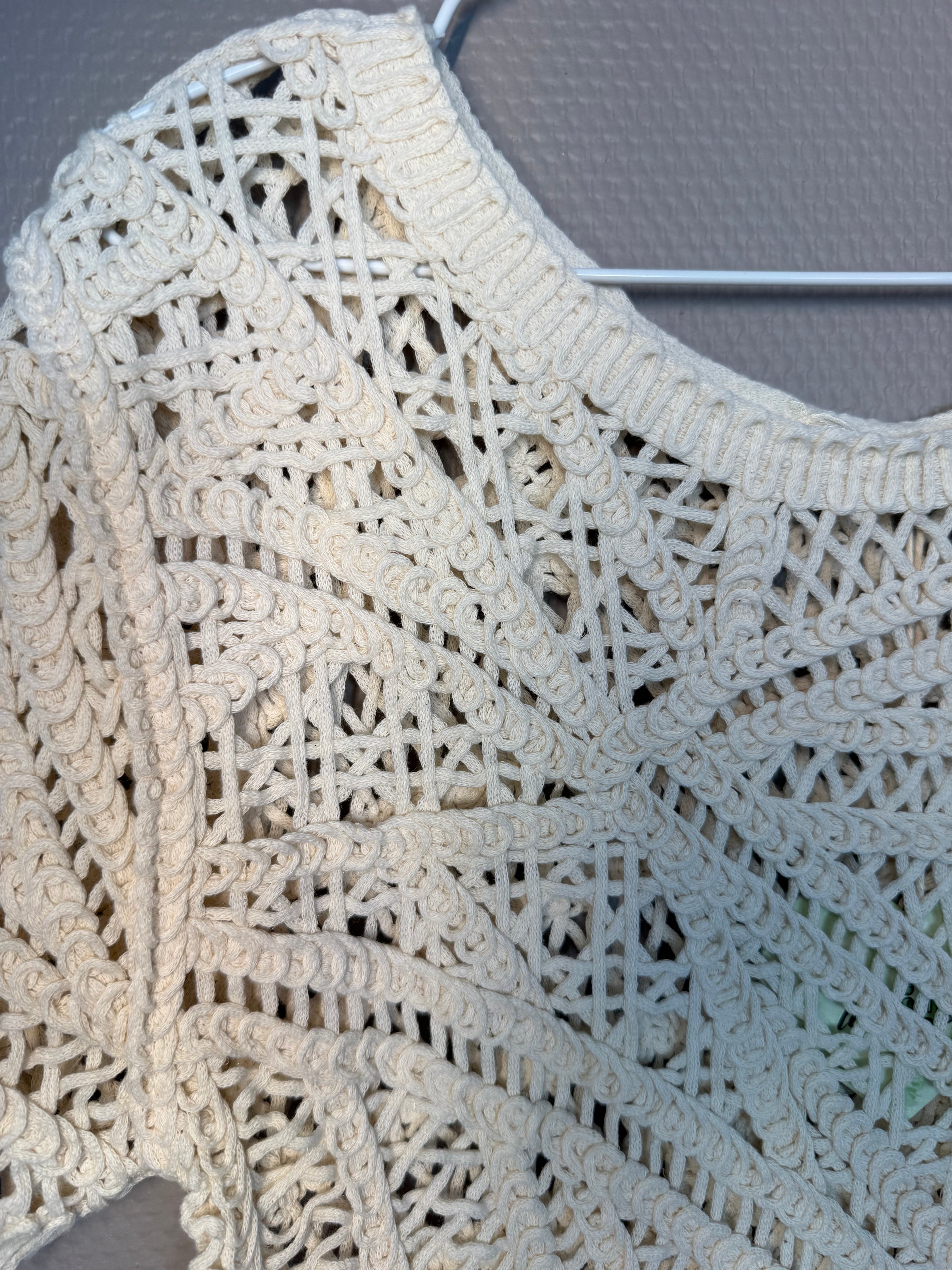 Häkel Pullover in Creme modern und stilvoll