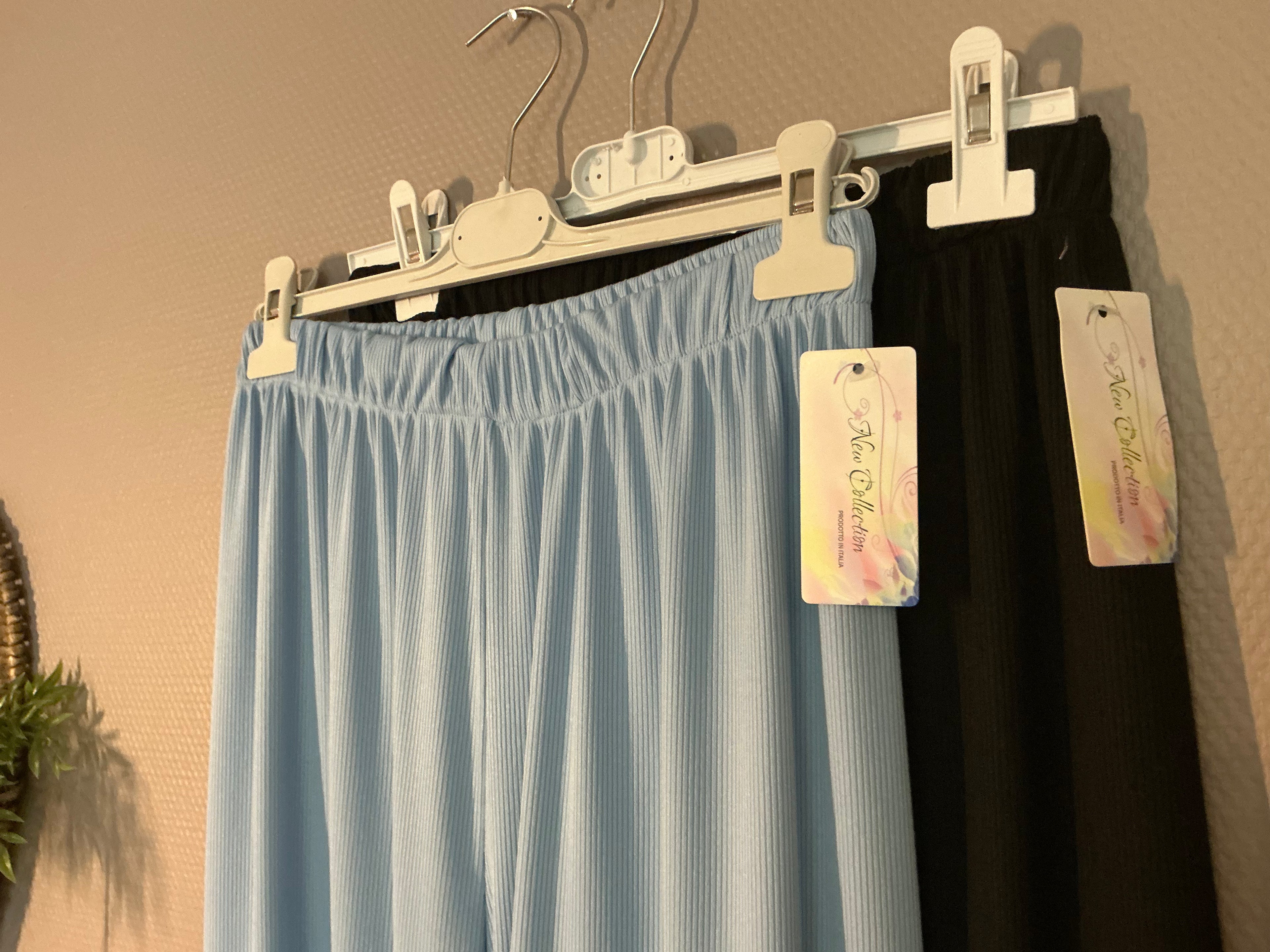 Soft – Hose, Lena