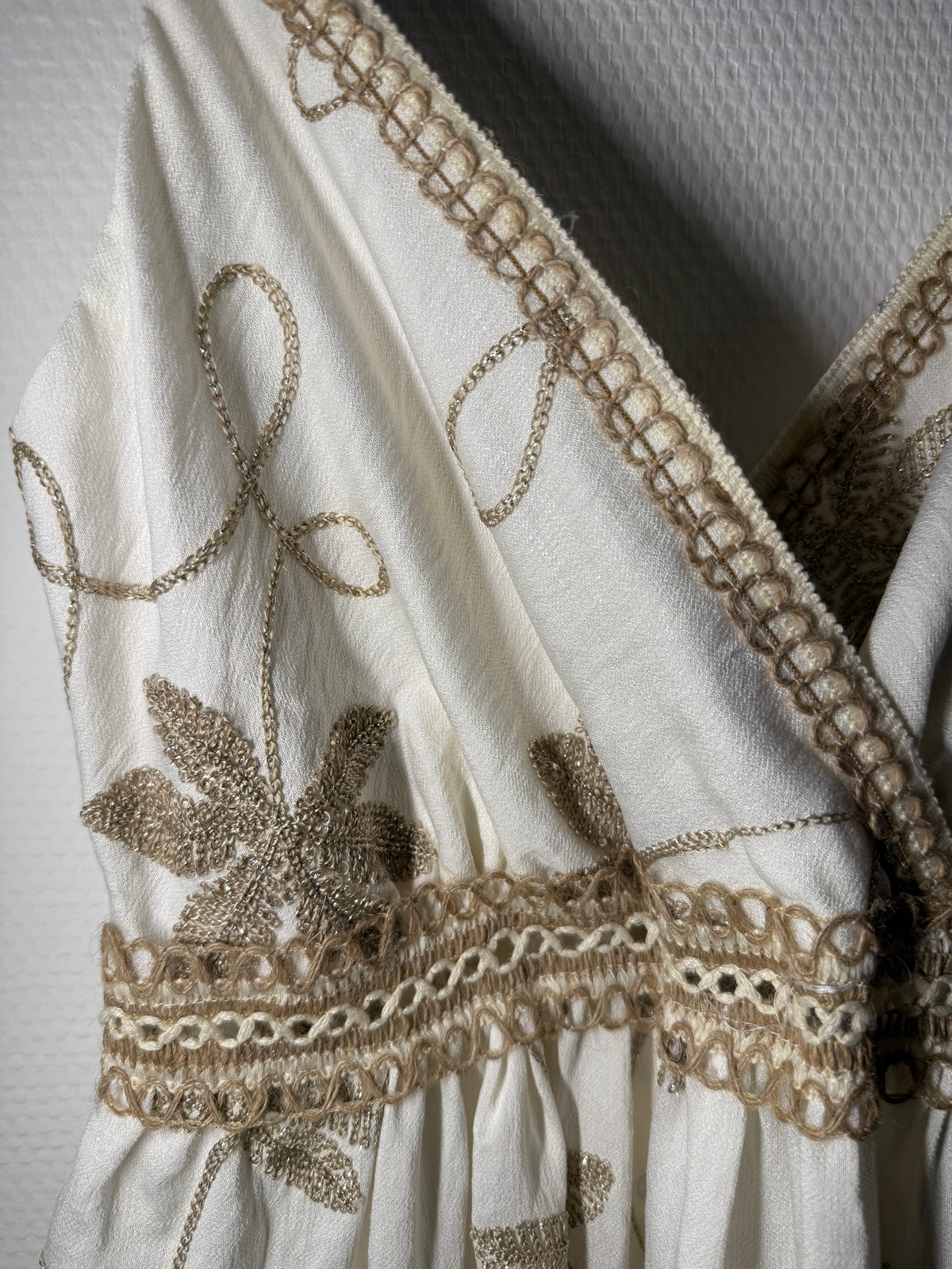 Romantisches Sommerkleid mit Stickerei