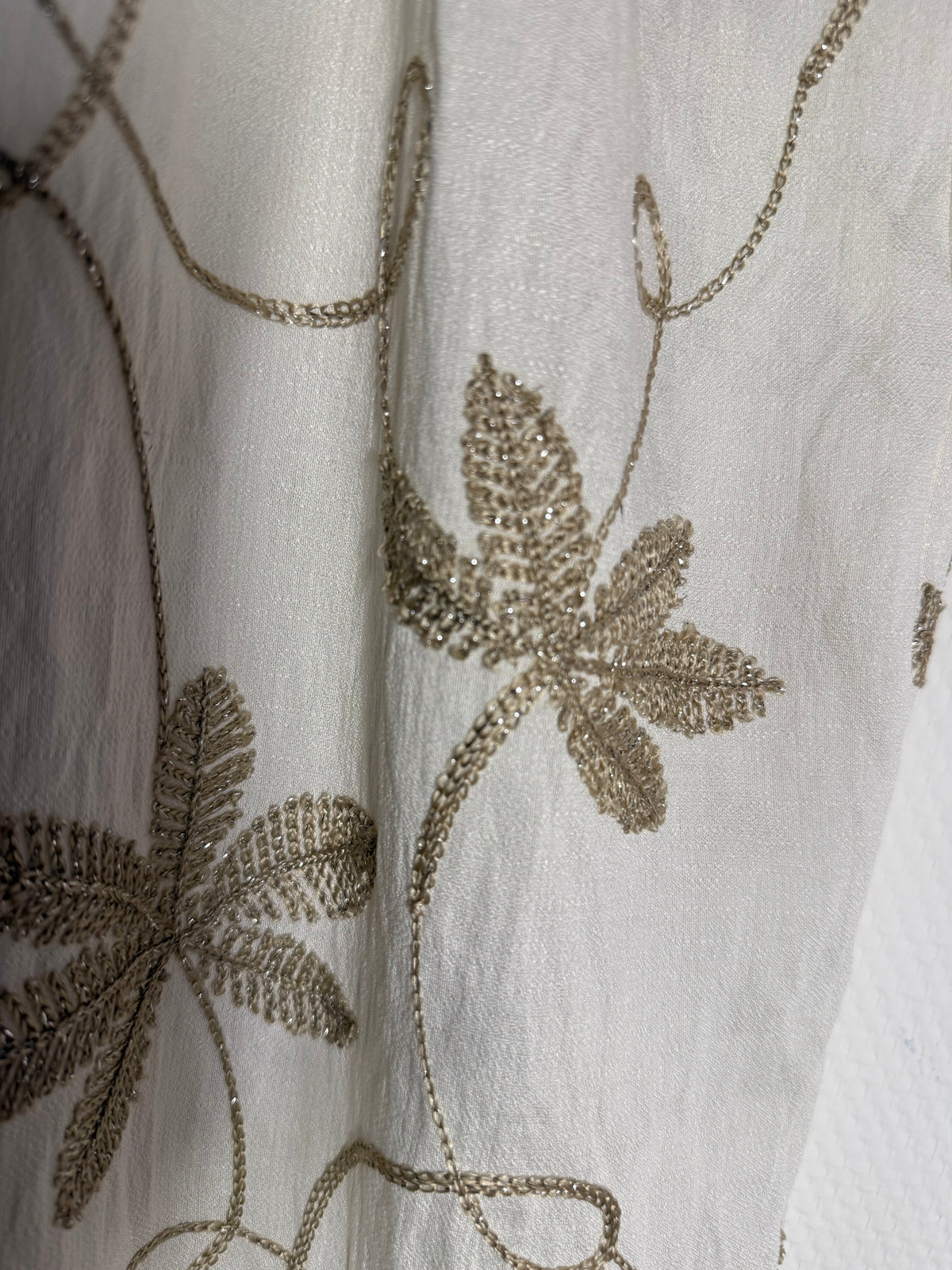 Romantisches Sommerkleid mit Stickerei