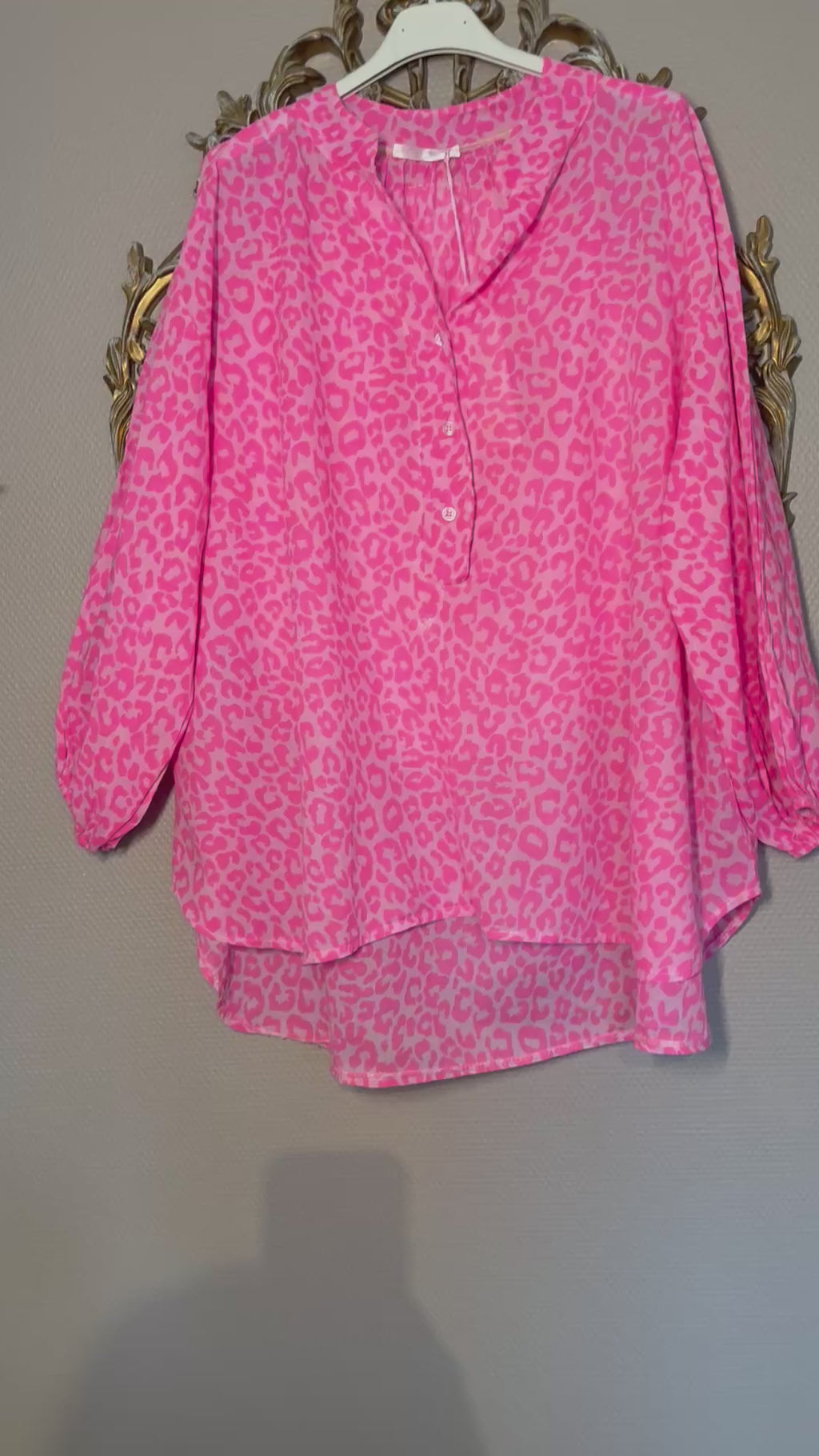 Leo Bluse – leicht feminin und ein echter Hingucker